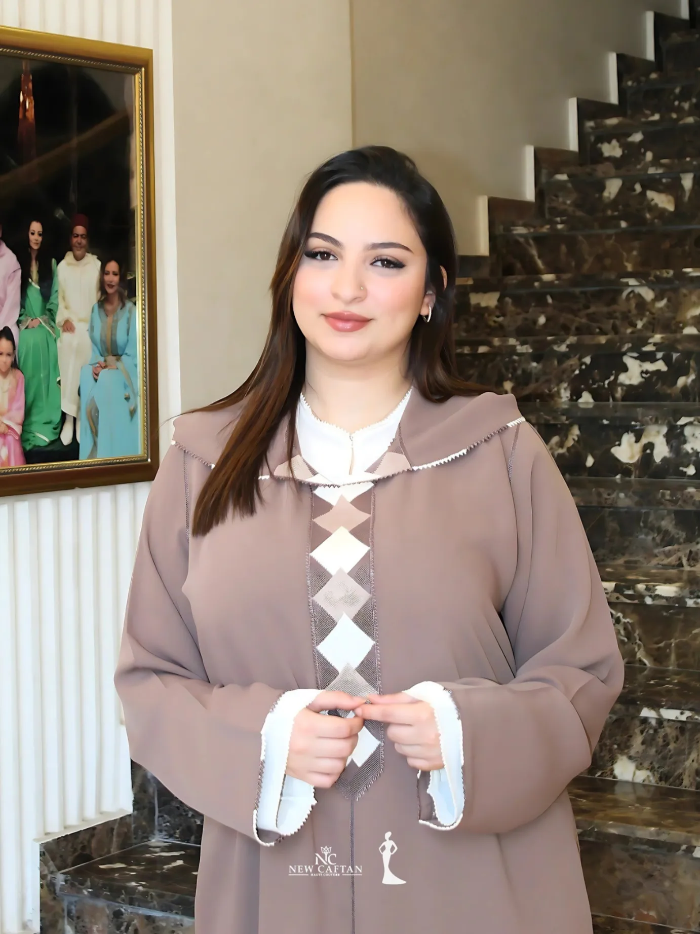 Jellaba Taupe Broderie Géométrique